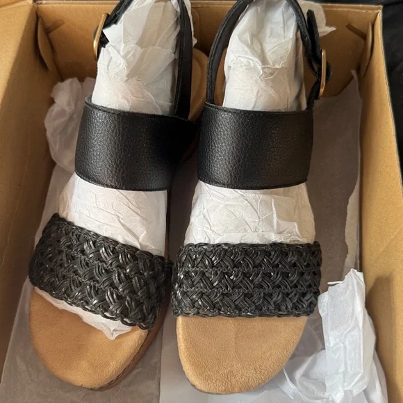 Clarks Black Wedge Sandals - Picture 4 of 5